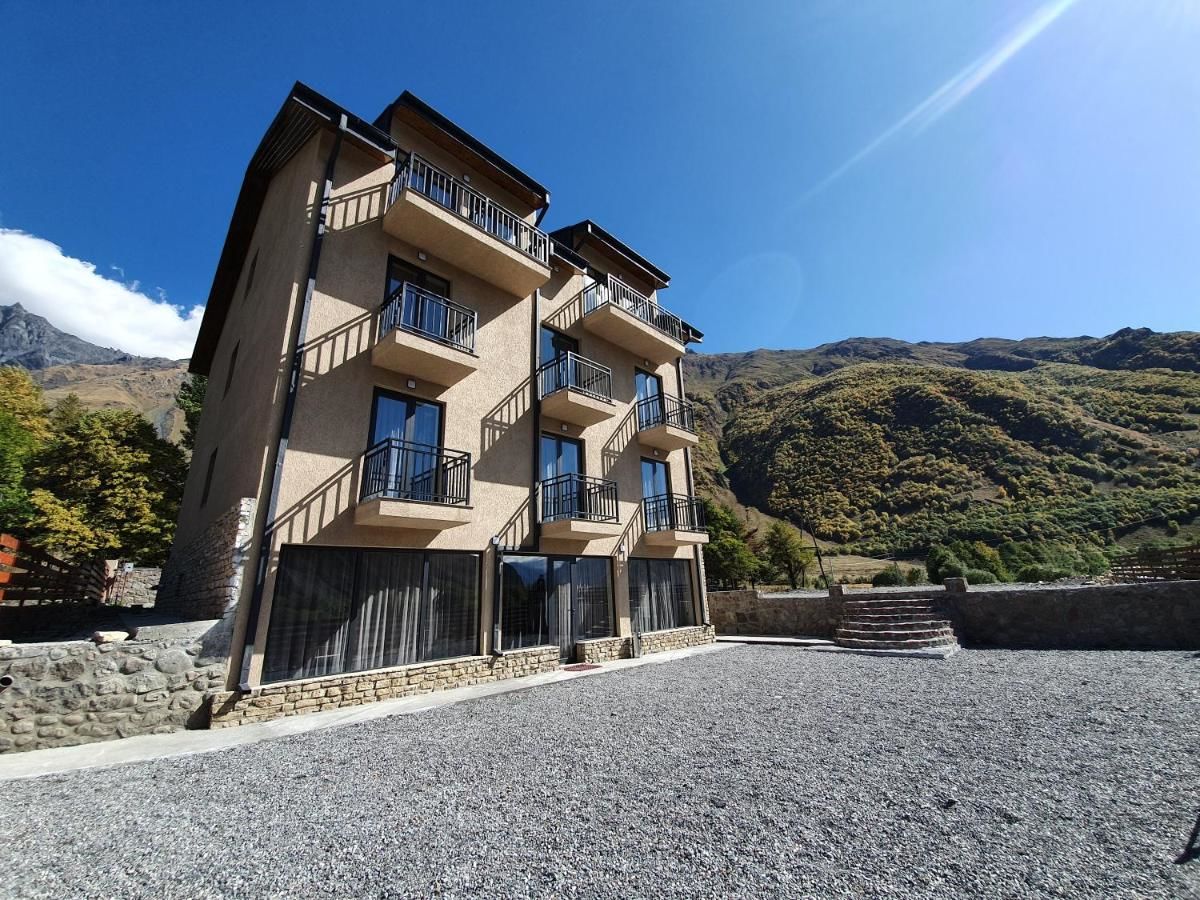 Отель Hotel Gold Kazbegi Степанцминда-5