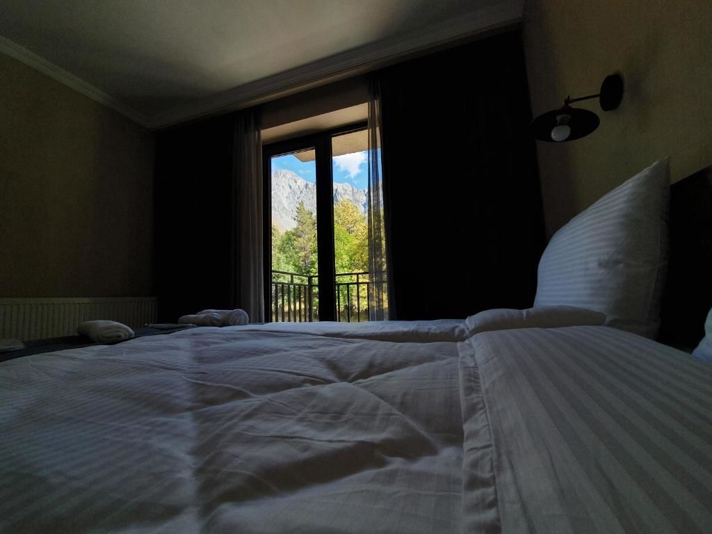 Отель Hotel Gold Kazbegi Степанцминда