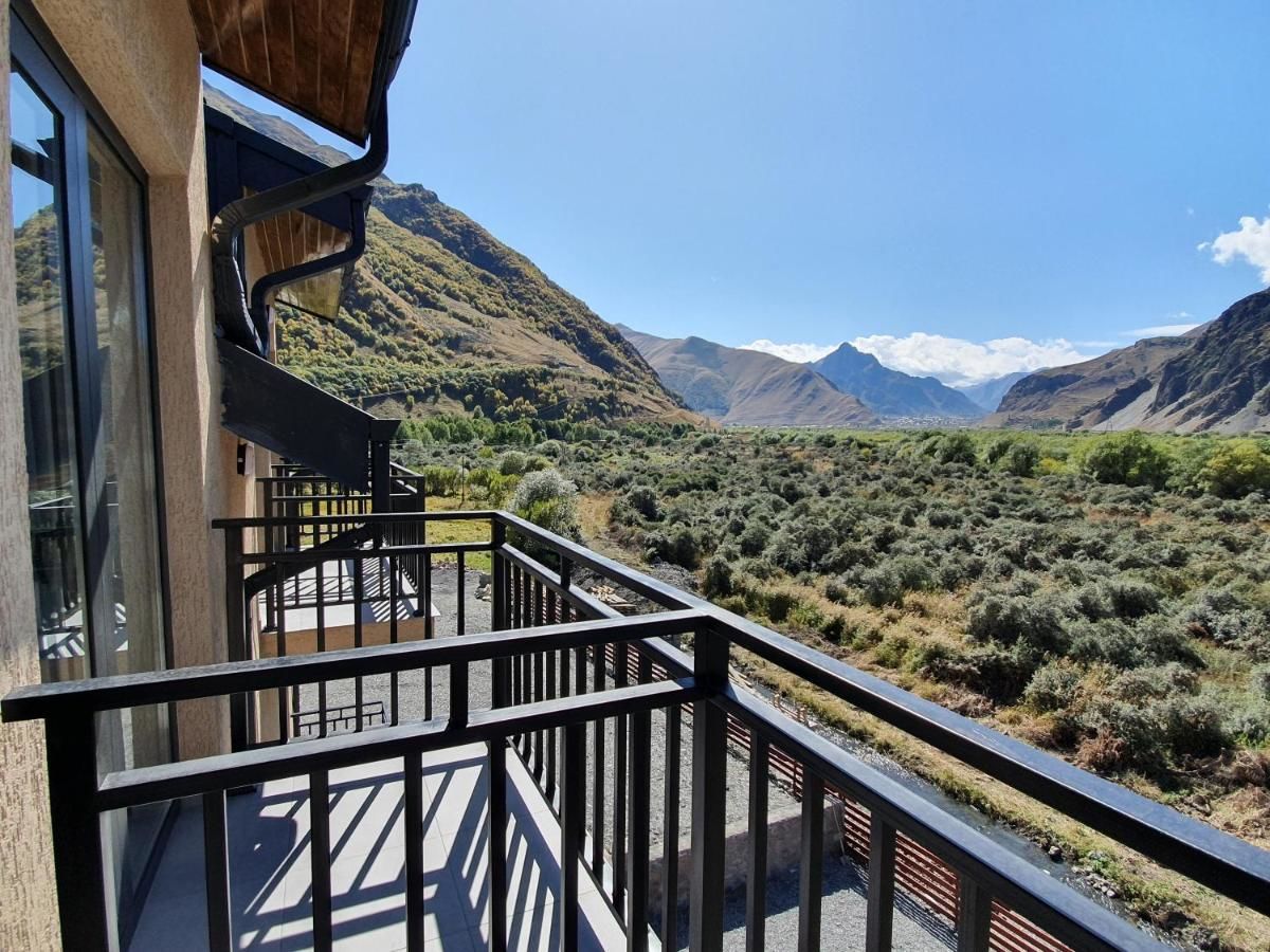 Отель Hotel Gold Kazbegi Степанцминда-8