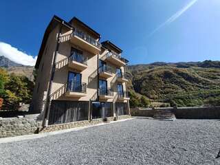 Отель Hotel Gold Kazbegi Степанцминда-1