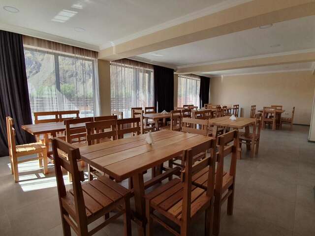 Отель Hotel Gold Kazbegi Степанцминда-14